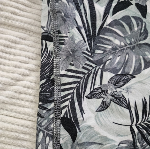 Evolution & Creation Tropical Leaf Print Leggings Size L - Picture 3 of 7
